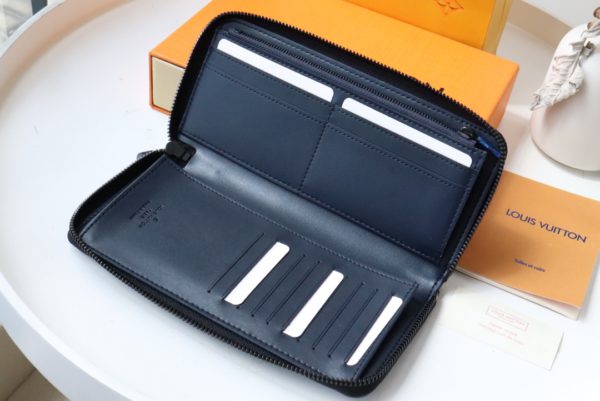 Louis Vuitton Zippy Zipper Vertical Wallet - Blue - Image 4