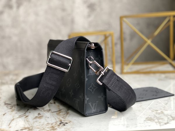 Louis Vuitton Two-Piece Men's Alpha Wearable Wallet - Image 5