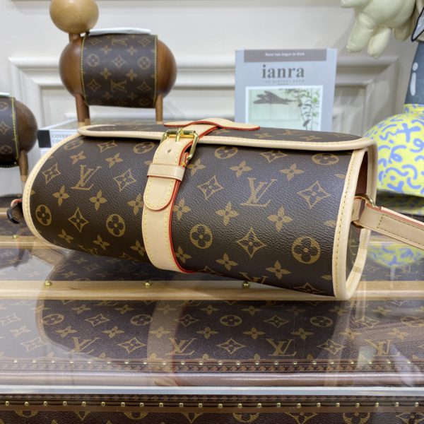 Louis Vuitton Middle-Aged Series Barrel Bag - Image 4