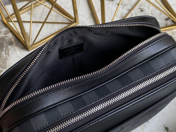 Louis Vuitton Men'sTROCADERO NM Small Messenger Bag - Image 2