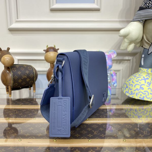 Louis Vuitton AEROGRAM Messenger Bag - Dark Blue - Image 4