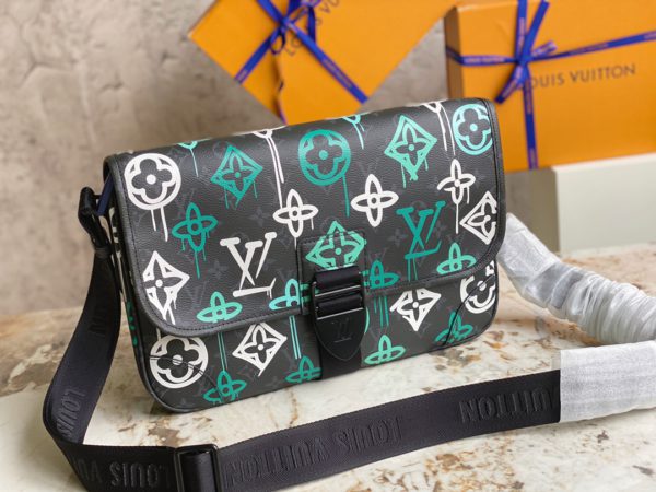Louis Vuitton ARCHY Medium Men's Messenger Bag - Printed - Image 5