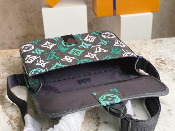 Louis Vuitton ARCHY Medium Men's Messenger Bag - Printed - Image 2