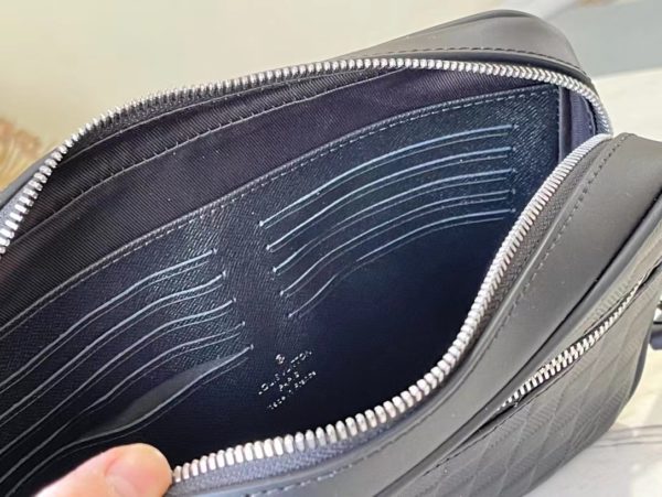 Louis Vuitton KASAI Handbag - Spacious Zipper Opening - Image 5