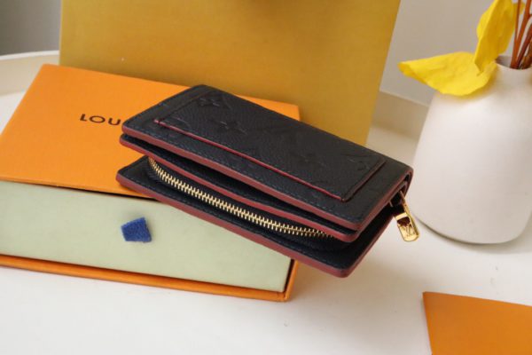 Louis Vuitton's Signature Monogram Motif Cléa Wallet - Black - Image 5