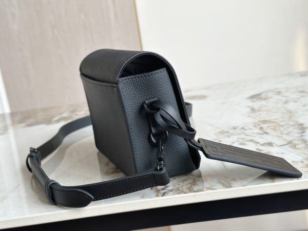 Louis Vuitton Flap Mini Men's Messenger Handbag - Black - Image 4