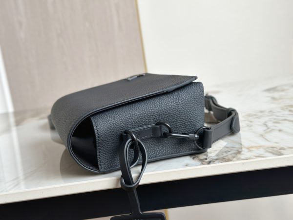 Louis Vuitton Flap Mini Men's Messenger Handbag - Black - Image 3