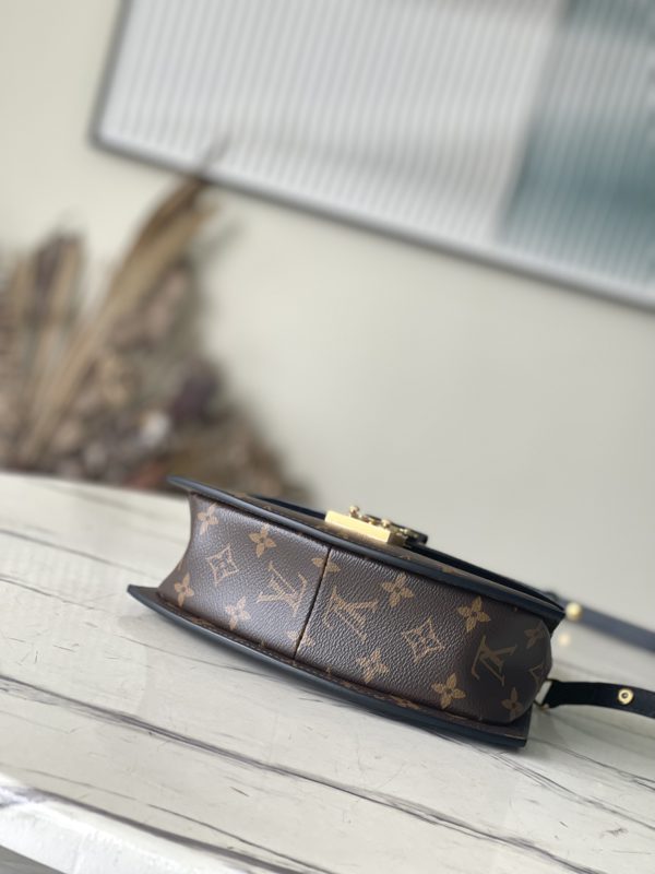 Louis Vuitton CrossBody Yellow Flower Handbag - Image 4