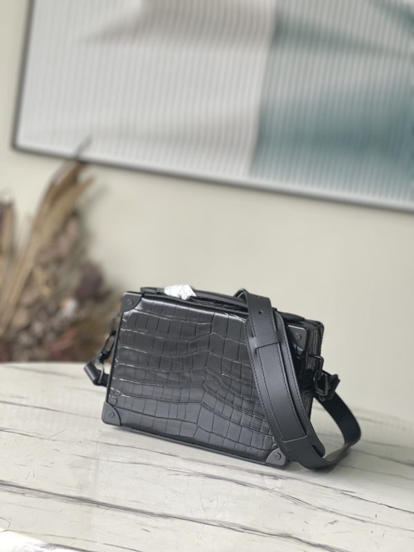 Louis Vuitton Black Crocodile Pattern Box Bag - Image 5