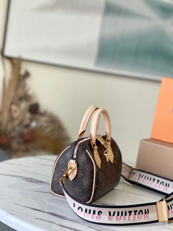 Louis Vuitton Counter Inspection Duty - Free Handbag - Image 4
