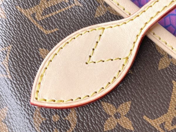 Louis Vuitton Neverfull Medium Handbag - Image 6