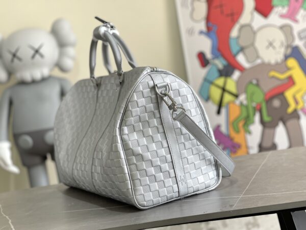 Louis Vuitton Keepall Bandoulière 50 Travel Bag - Gray - Image 5