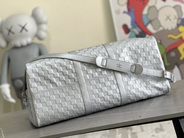 Louis Vuitton Keepall Bandoulière 50 Travel Bag - Gray - Image 4