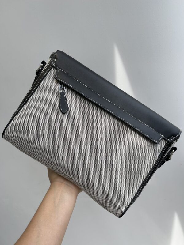 Burberry Clamshell Shoulder Messenger Bag - Gray - Image 4