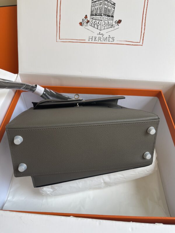 Hermes Kelly Pochette Handbag - Tin Gray - Image 2