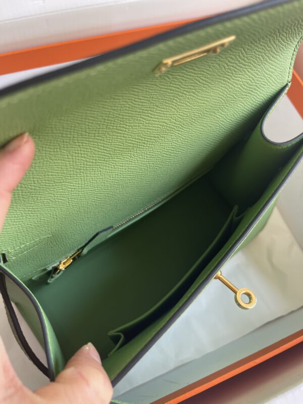 Hermes Kelly Pochette Handbag - Oil Fruit Green - Image 3