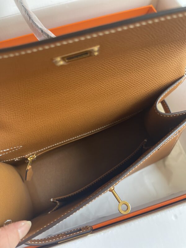 Hermes Kelly Pochette Handbag - Golden Brown - Image 3