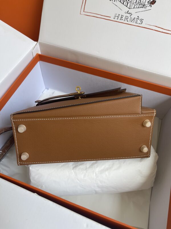 Hermes Kelly Pochette Handbag - Golden Brown - Image 2