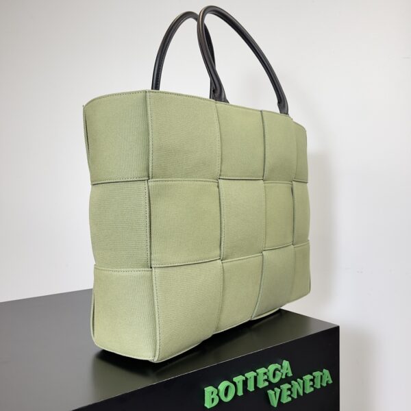 Bottega Veneta Arco Tote Bag - Green - Image 4