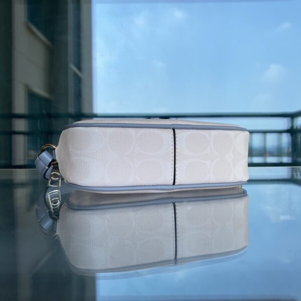 Coach Jme Classic Logo Shoulder Armpit Bag - White - Image 3
