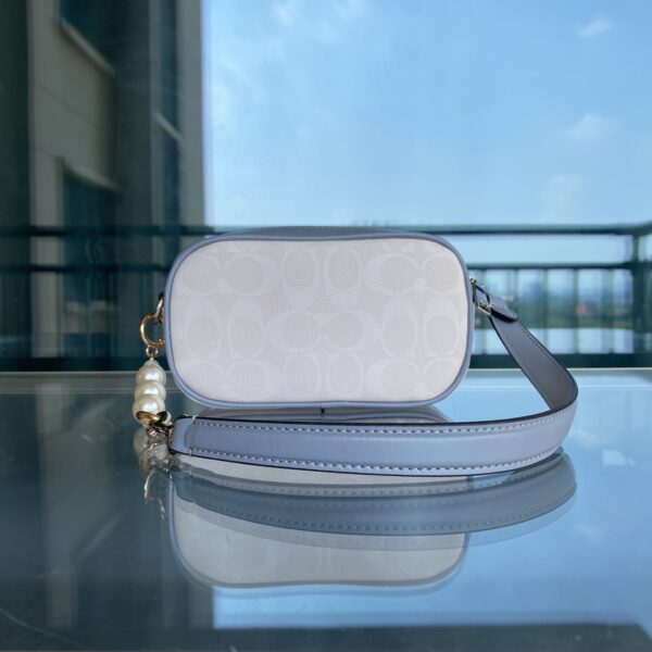 Coach Jme Classic Logo Shoulder Armpit Bag - White - Image 5